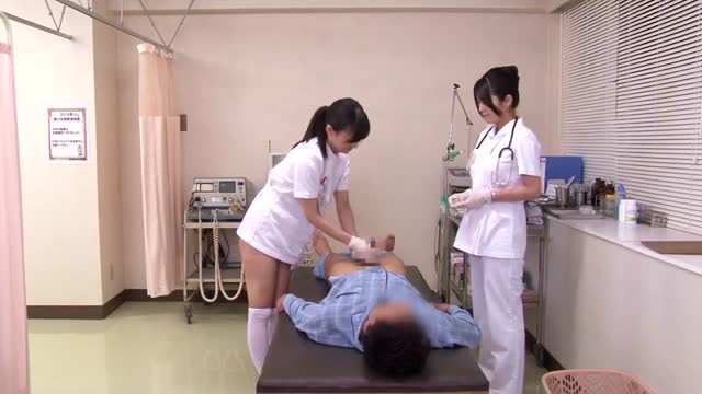 หนังxญี่ปุ่นฟรี พยาบาลสาวสวยขี้เงี่ยน ขึ้นขย่มควบคนป่วยรีดน้ำควยเป็นโปรโมชั่นช่วงโควิด jav x โดนปล่อยน้ำเชื้อใส่เต็มหีเลย
